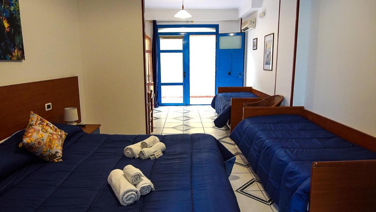 Baia Di Naxos Aparthotel Giardini-Naxos Buitenkant foto