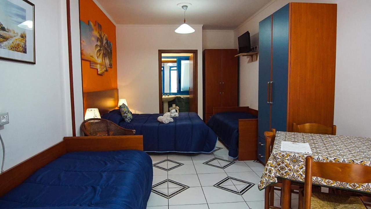 Baia Di Naxos Aparthotel Giardini-Naxos Buitenkant foto