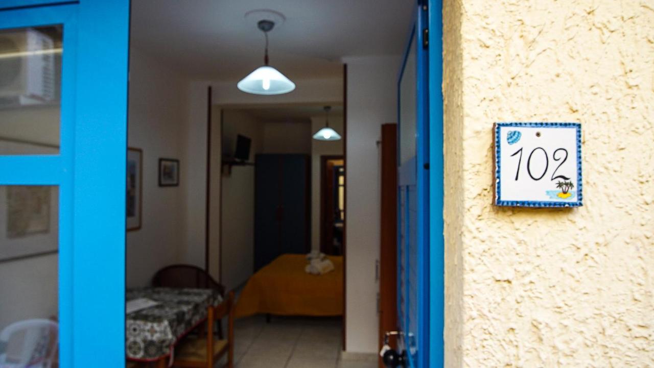 Baia Di Naxos Aparthotel Giardini-Naxos Buitenkant foto