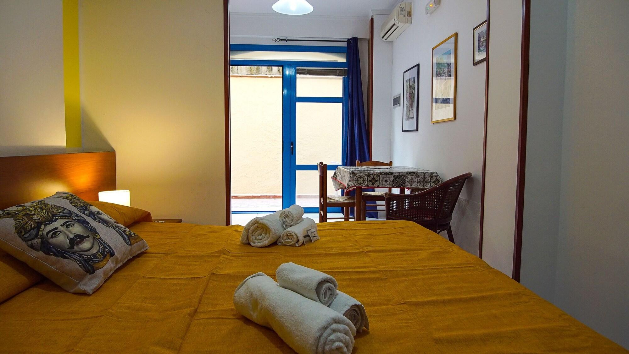 Baia Di Naxos Aparthotel Giardini-Naxos Buitenkant foto