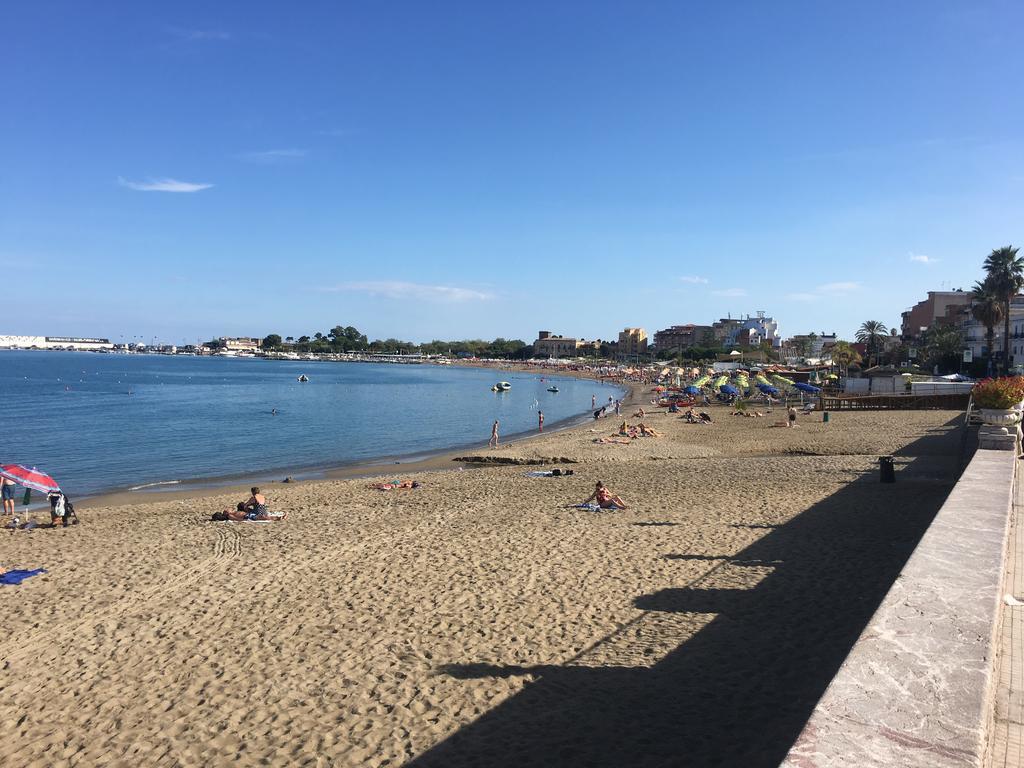 Baia Di Naxos Aparthotel Giardini-Naxos Buitenkant foto
